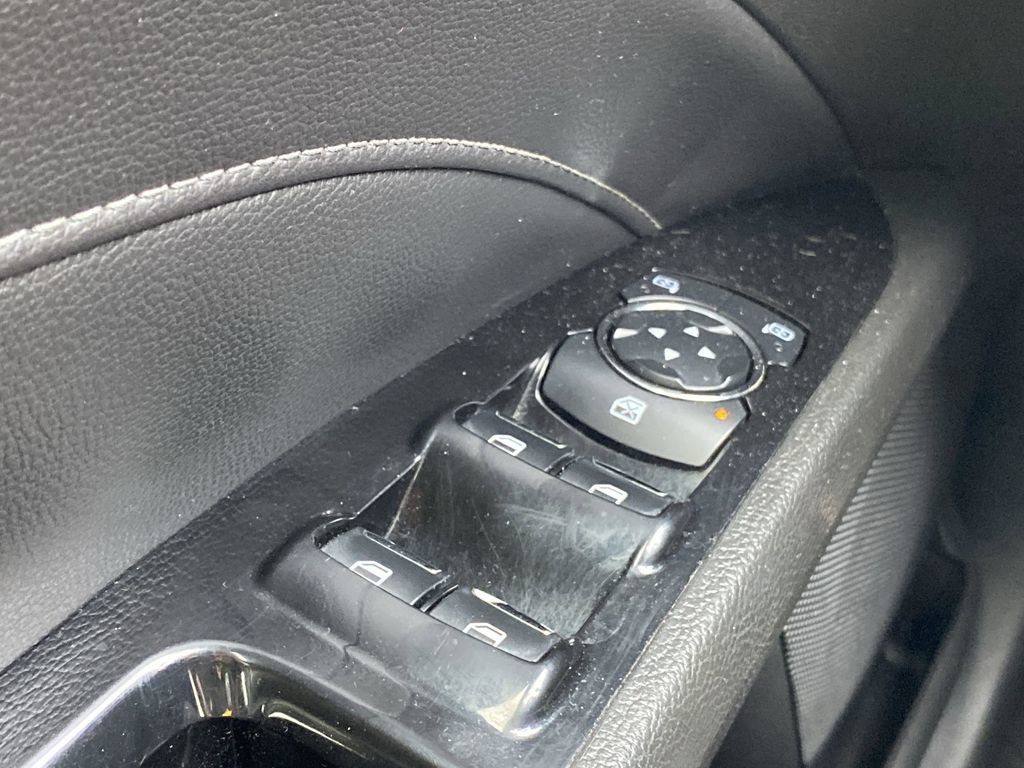 Used 2013 Ford Fusion Titanium image 9