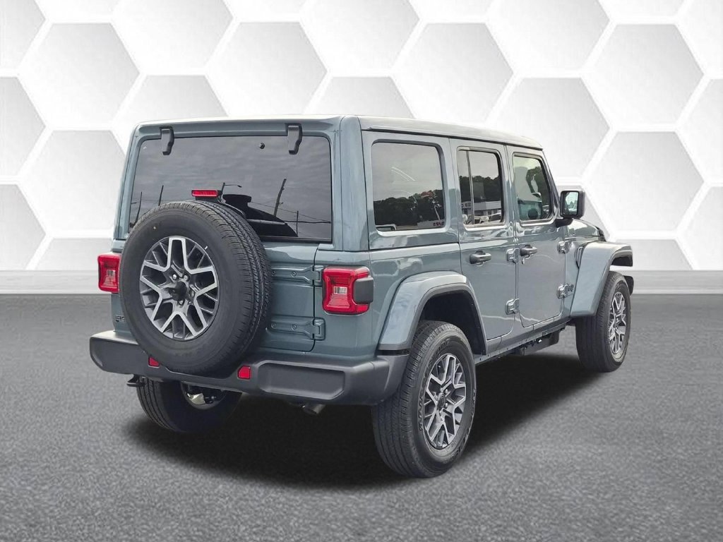 Certified 2026 Jeep Wrangler Unlimited Sahara AWD/4WD image 3