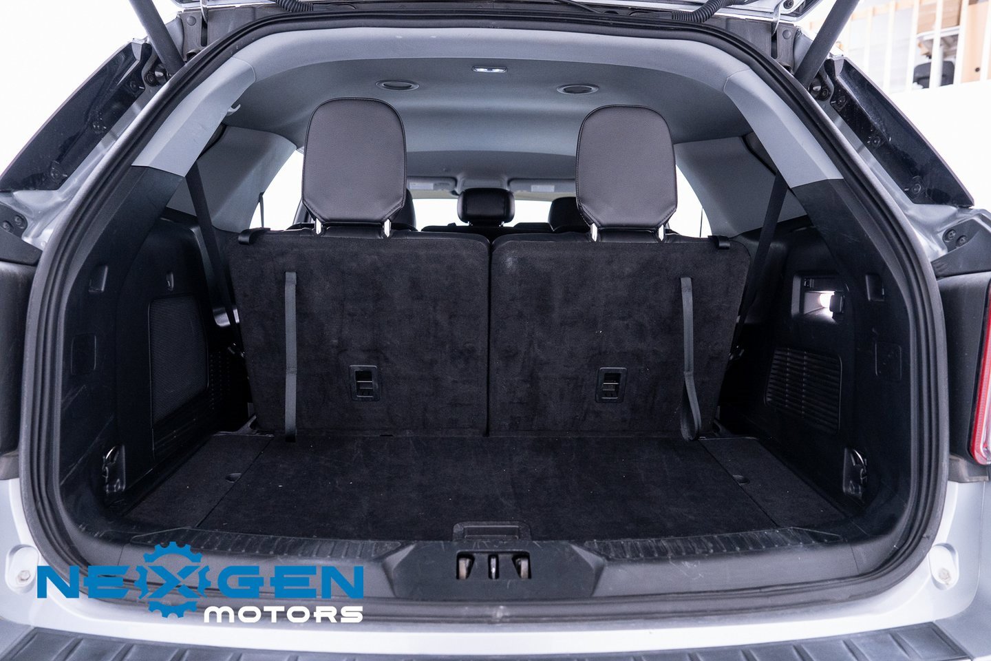 Used 2023 Ford Explorer Limited image 43