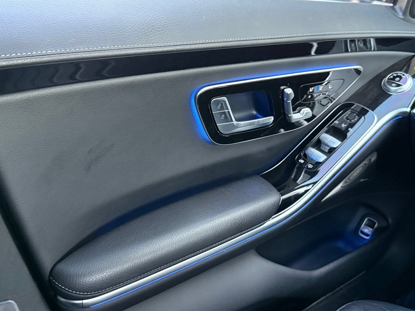 Used 2022 Mercedes-Benz S 500 4MATIC image 34