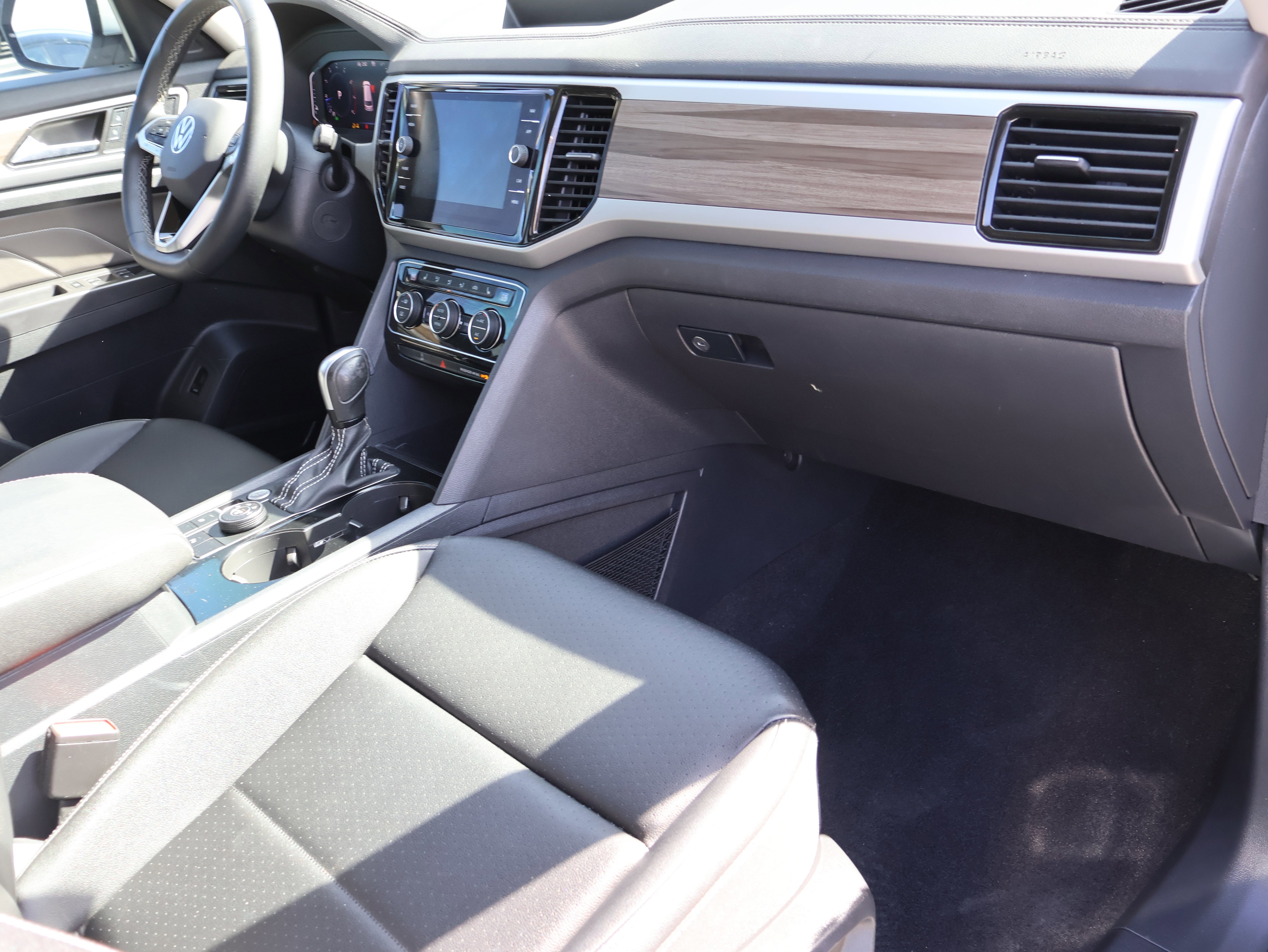 Used 2023 Volkswagen Atlas SEL image 10