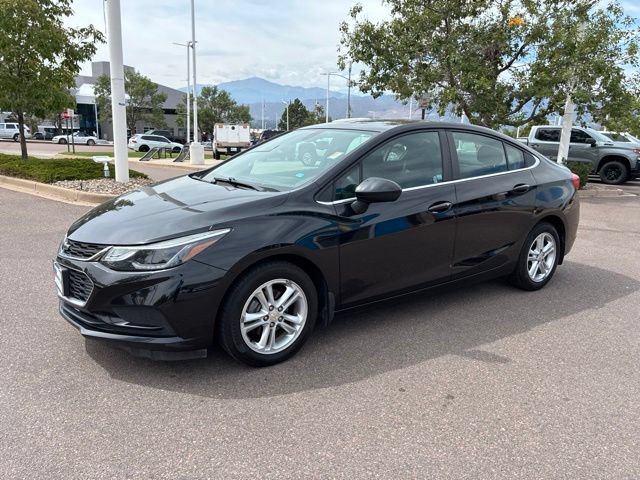 Used 2017 Chevrolet Cruze LT w/ Convenience Package FWD image 3