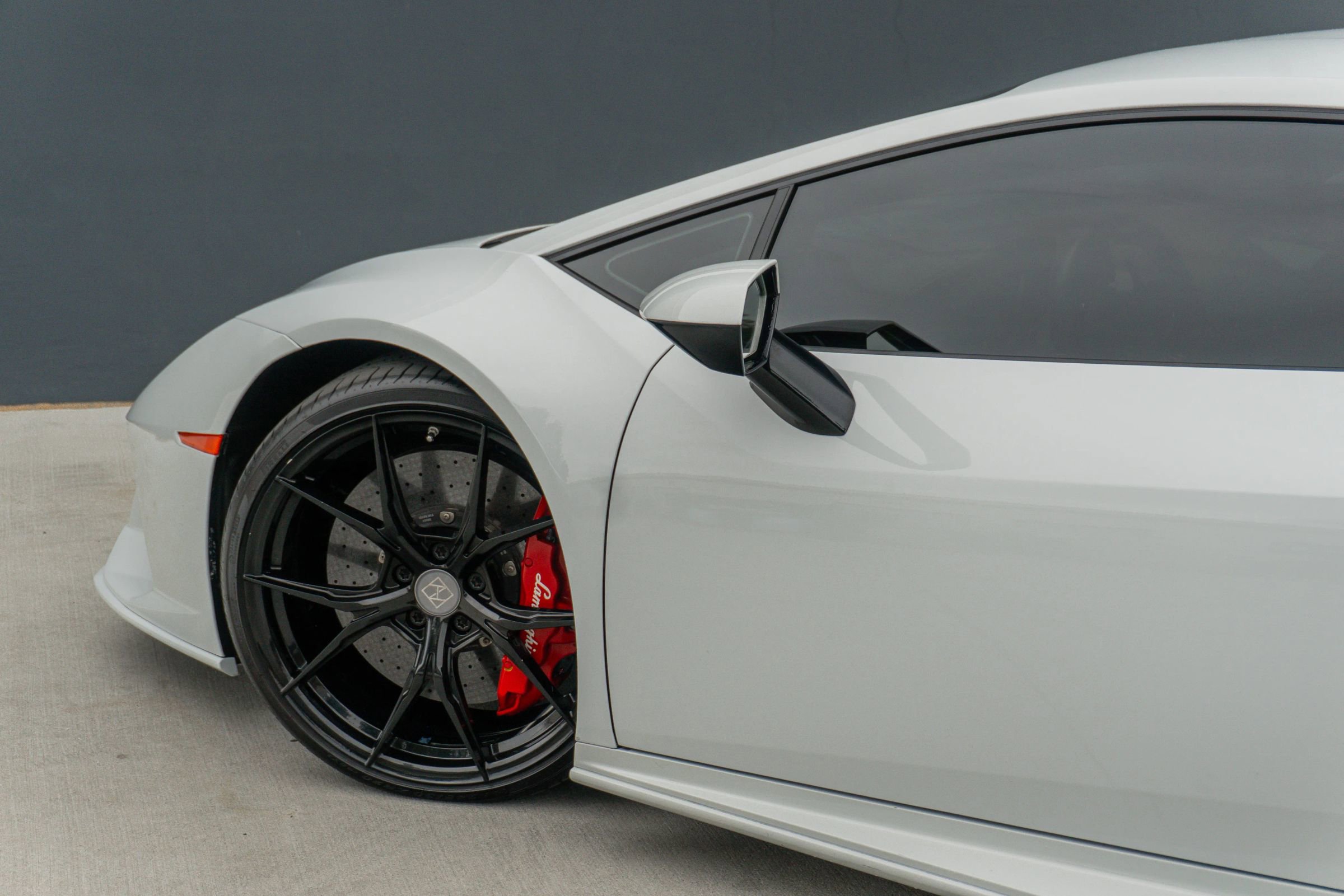 Used 2020 Lamborghini Huracan EVO image 44