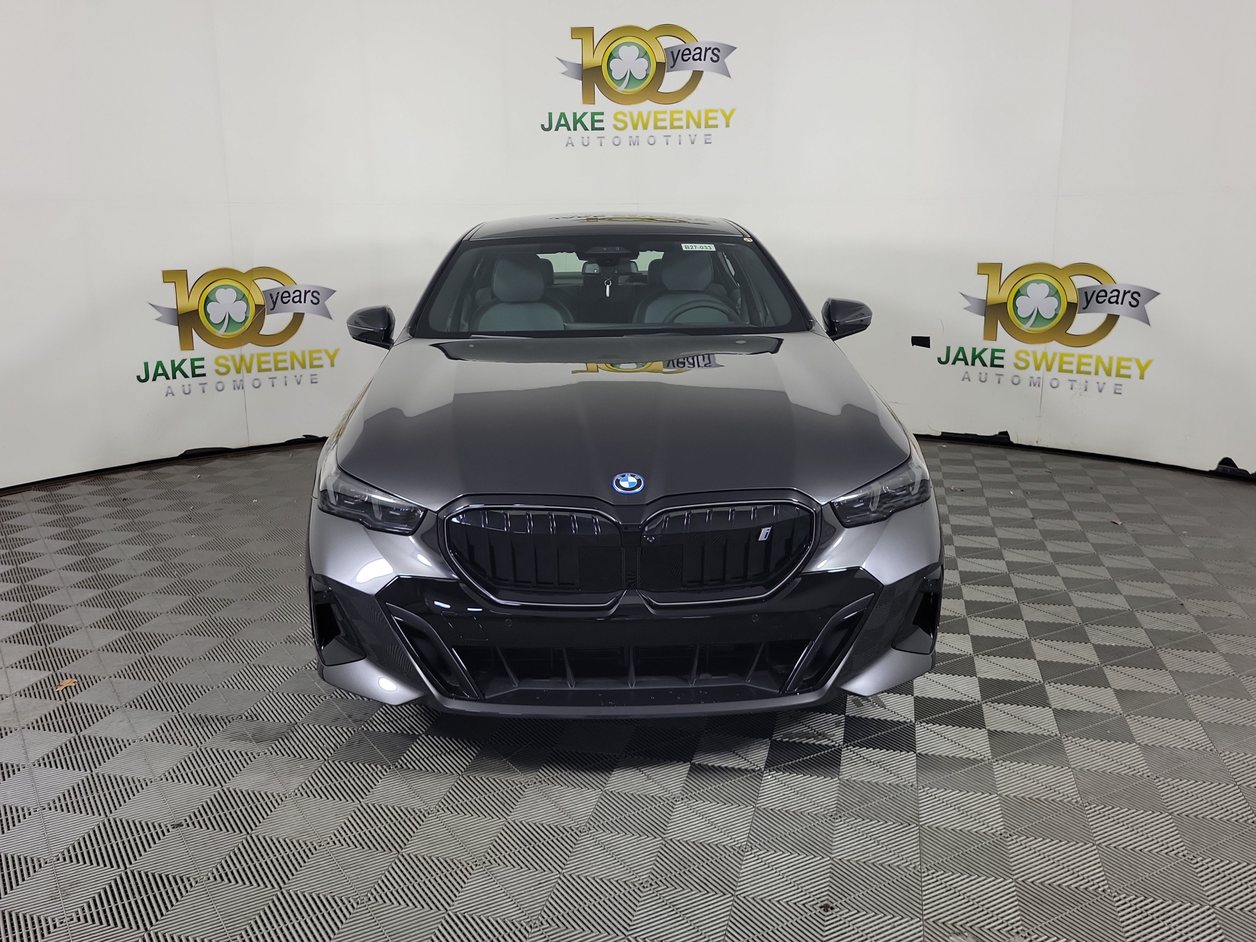 New 2027 BMW i5 xDrive40 w/ M Sport Package AWD/4WD image 2