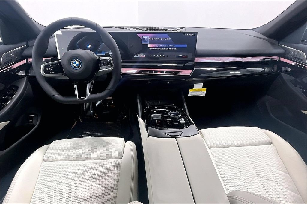 New 2026 BMW 550e xDrive AWD/4WD image 6