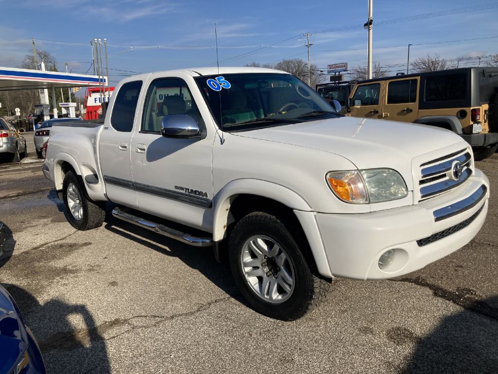 Used 2005 Toyota Tundra SR5 AWD/4WD image 2
