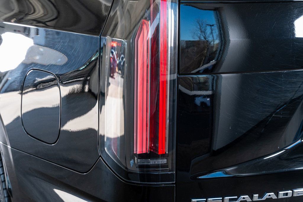 Used 2025 Cadillac Escalade Sport Platinum w/ LPO, Floor Liner Package image 22