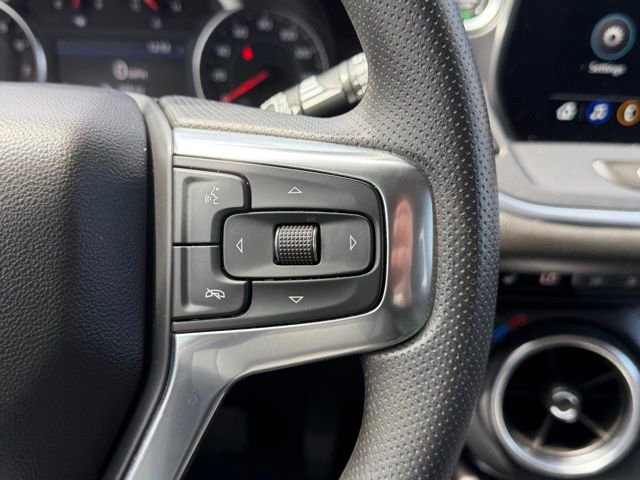 Used 2025 Chevrolet Blazer LT AWD/4WD image 34