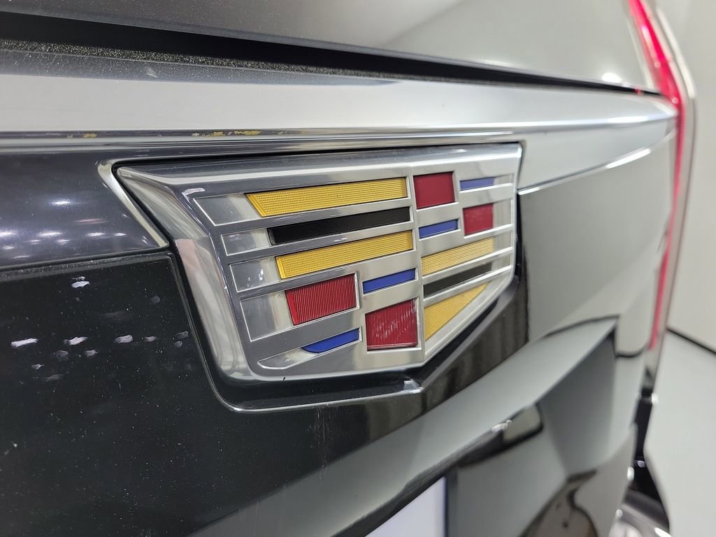 Used 2023 Cadillac Escalade ESV Premium Luxury AWD/4WD image 7