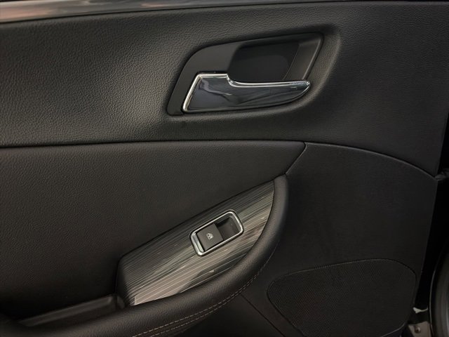 Used 2018 Chevrolet Impala LT image 23