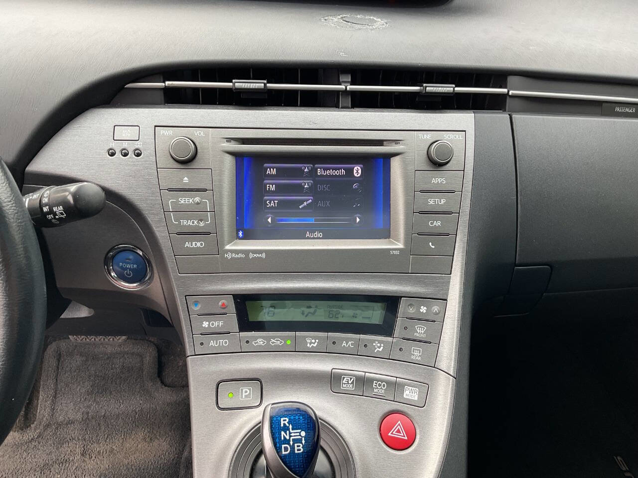 Used 2015 Toyota Prius Persona Series FWD image 22