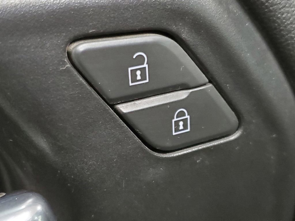 Used 2020 Chevrolet Silverado 1500 LT w/ All-Star Edition AWD/4WD image 29