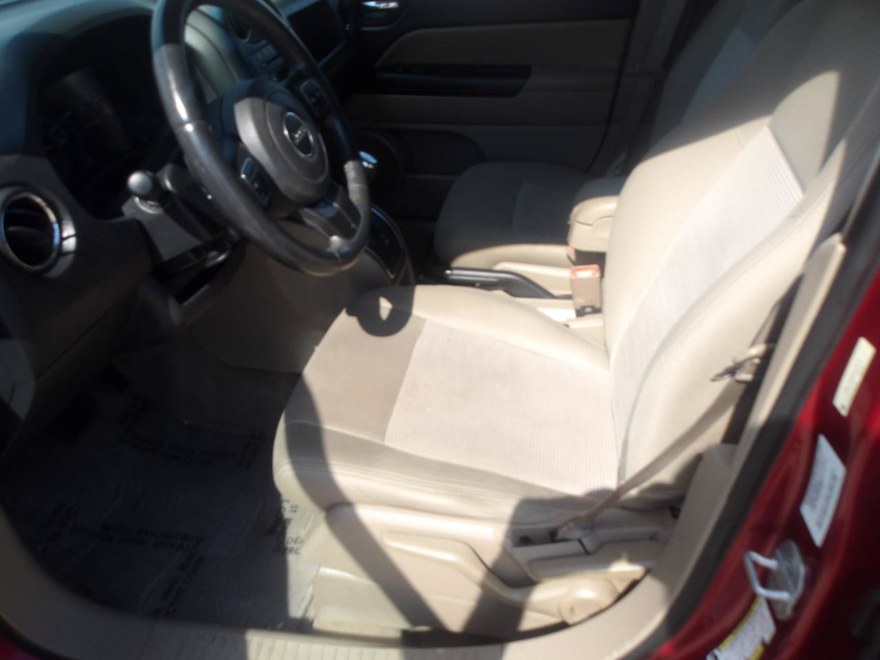 Used 2014 Jeep Patriot Latitude FWD image 19