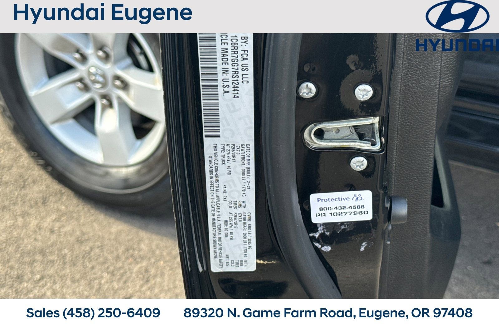 Used 2024 RAM 1500 Classic SLT image 33