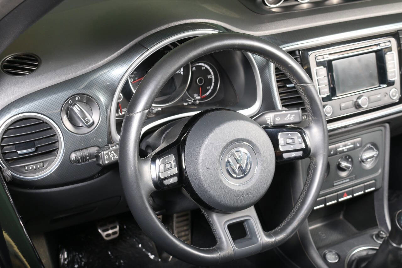 Used 2013 Volkswagen Beetle 2.0T image 21
