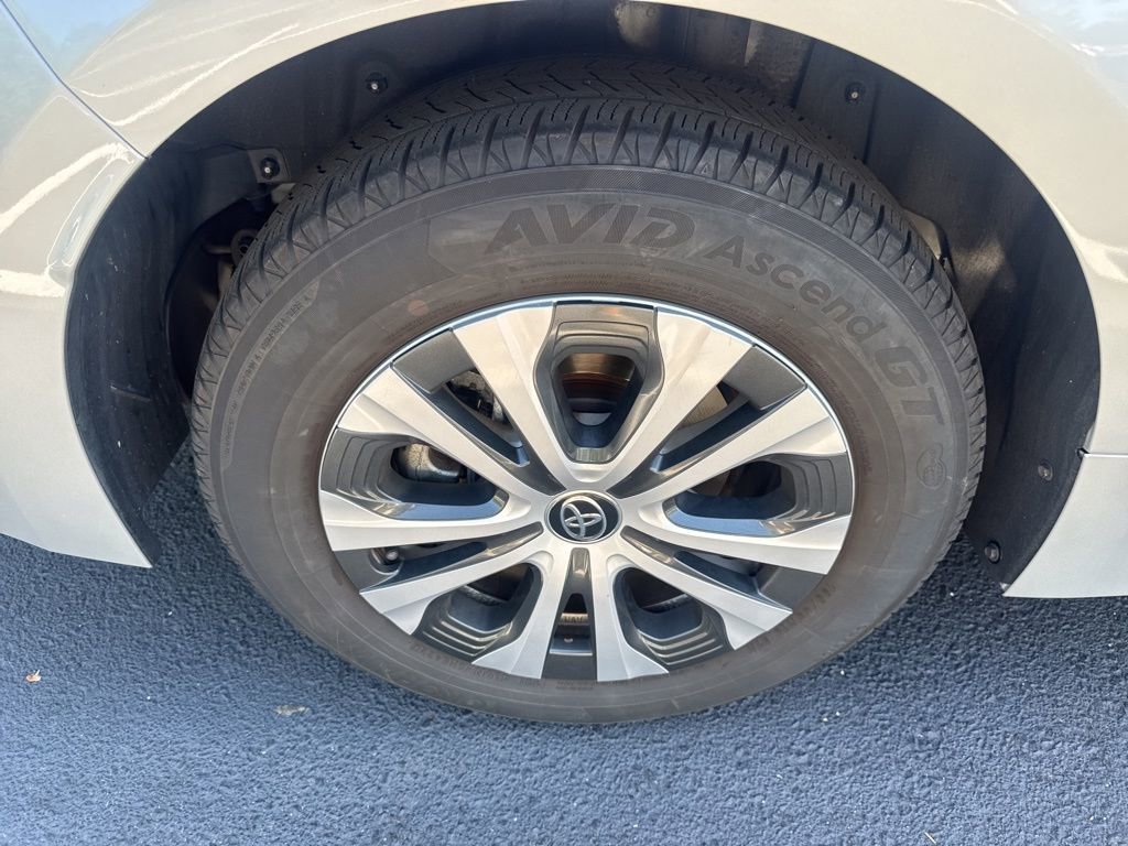 Used 2021 Toyota Corolla LE FWD image 16