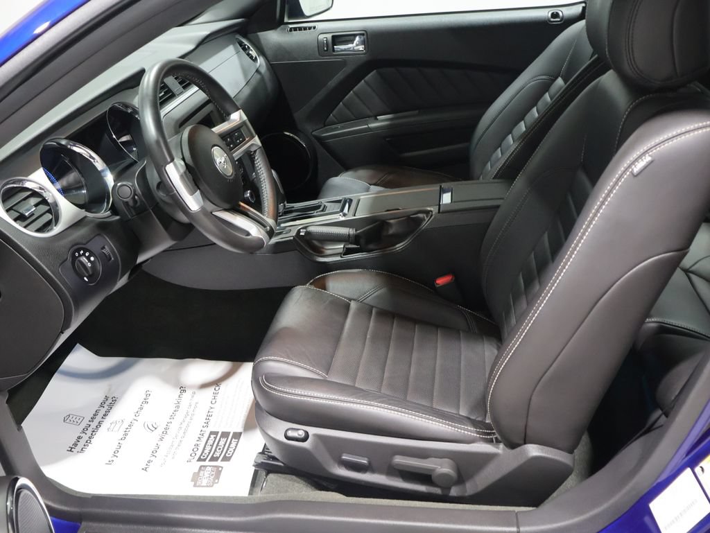 Used 2014 Ford Mustang GT Premium w/ Accessory Package 5 RWD image 9