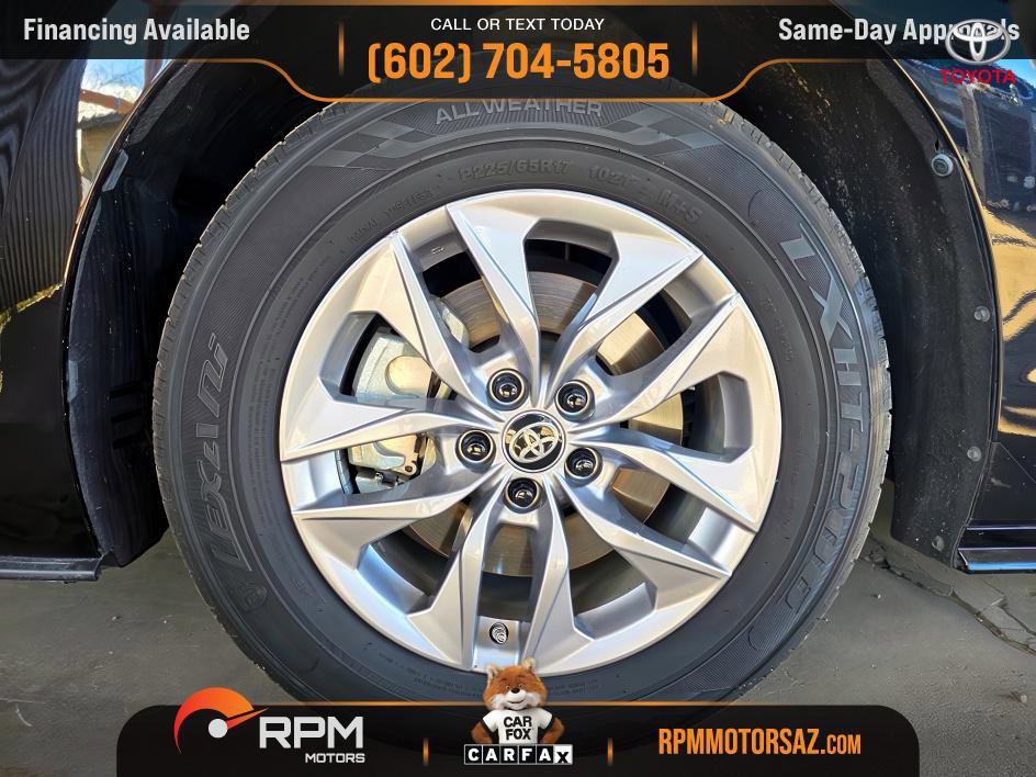 Used 2021 Toyota Sienna LE w/ LE Plus Package image 31