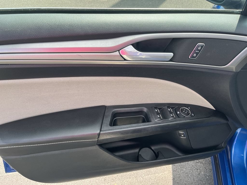 Used 2018 Ford Fusion S FWD image 13