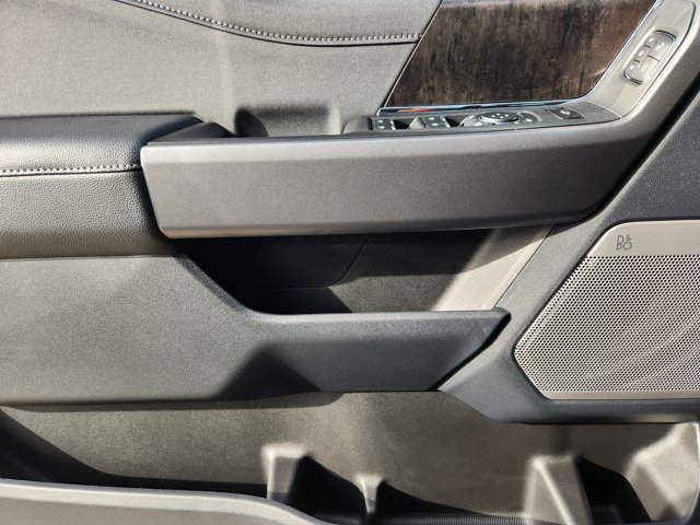 New 2026 Ford F250 Lariat w/ Black Appearance Package image 17