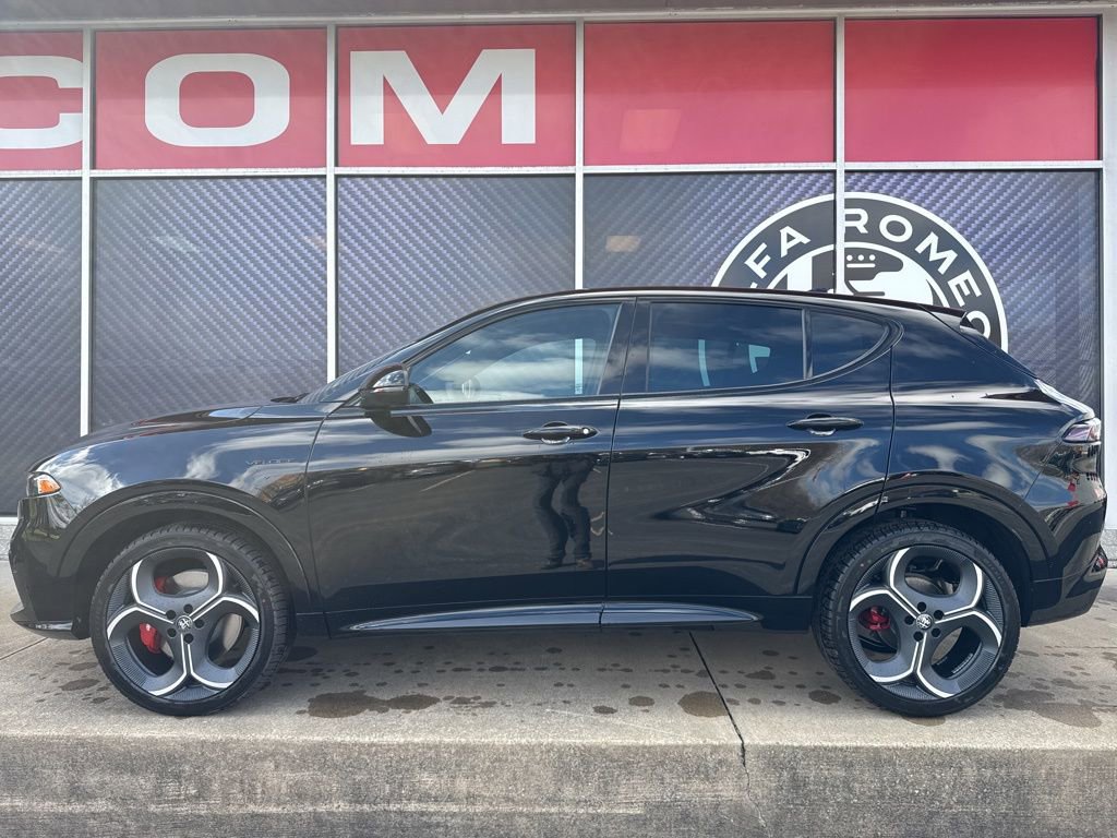 New 2026 Alfa Romeo Tonale Veloce w/ Quick Order Package 23H Volce image 9