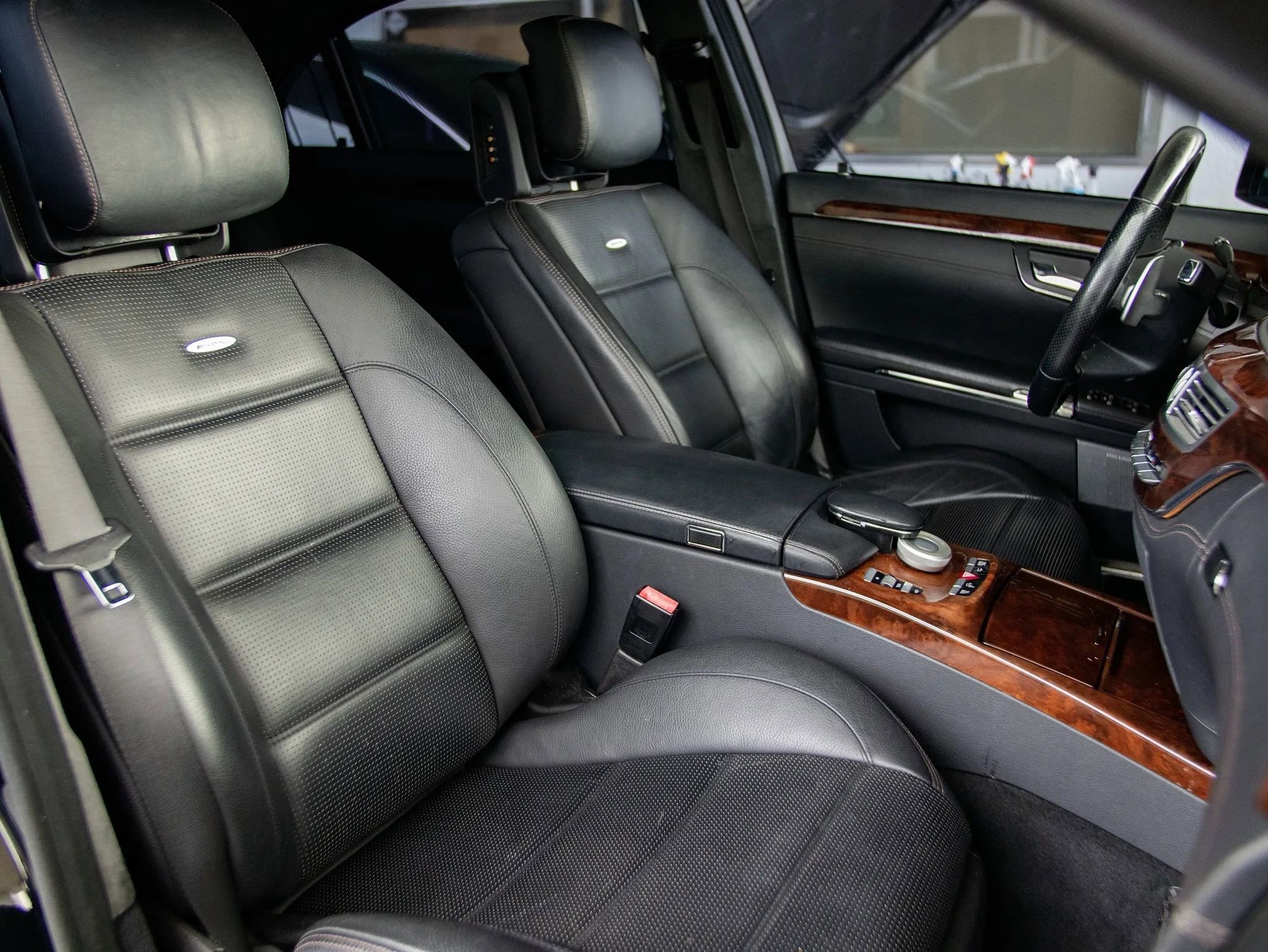 Used 2011 Mercedes-Benz S 63 AMG w/ AMG Performance Pkg image 26