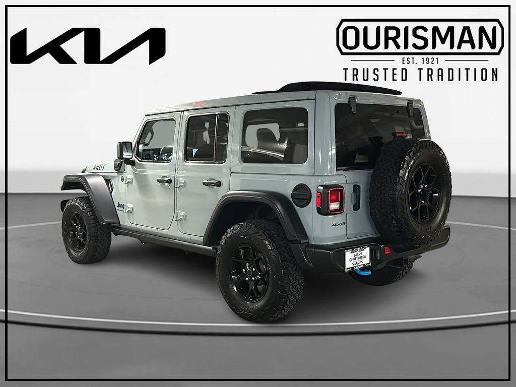 Used 2024 Jeep Wrangler Unlimited image 3