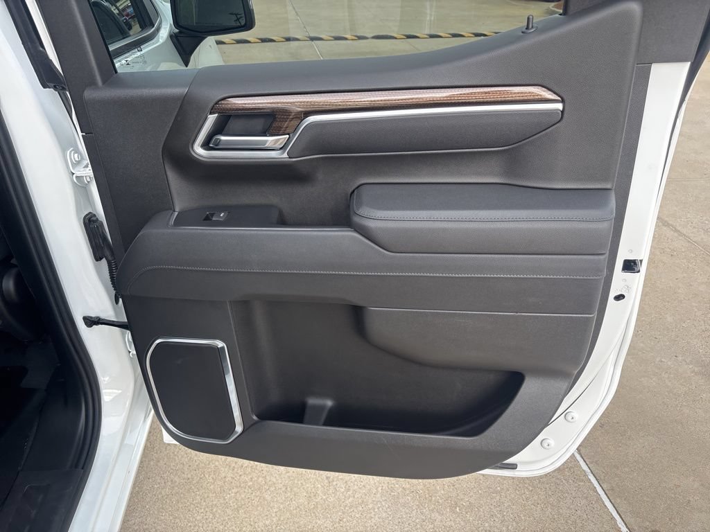 Certified 2026 Chevrolet Silverado 1500 LT AWD/4WD image 45