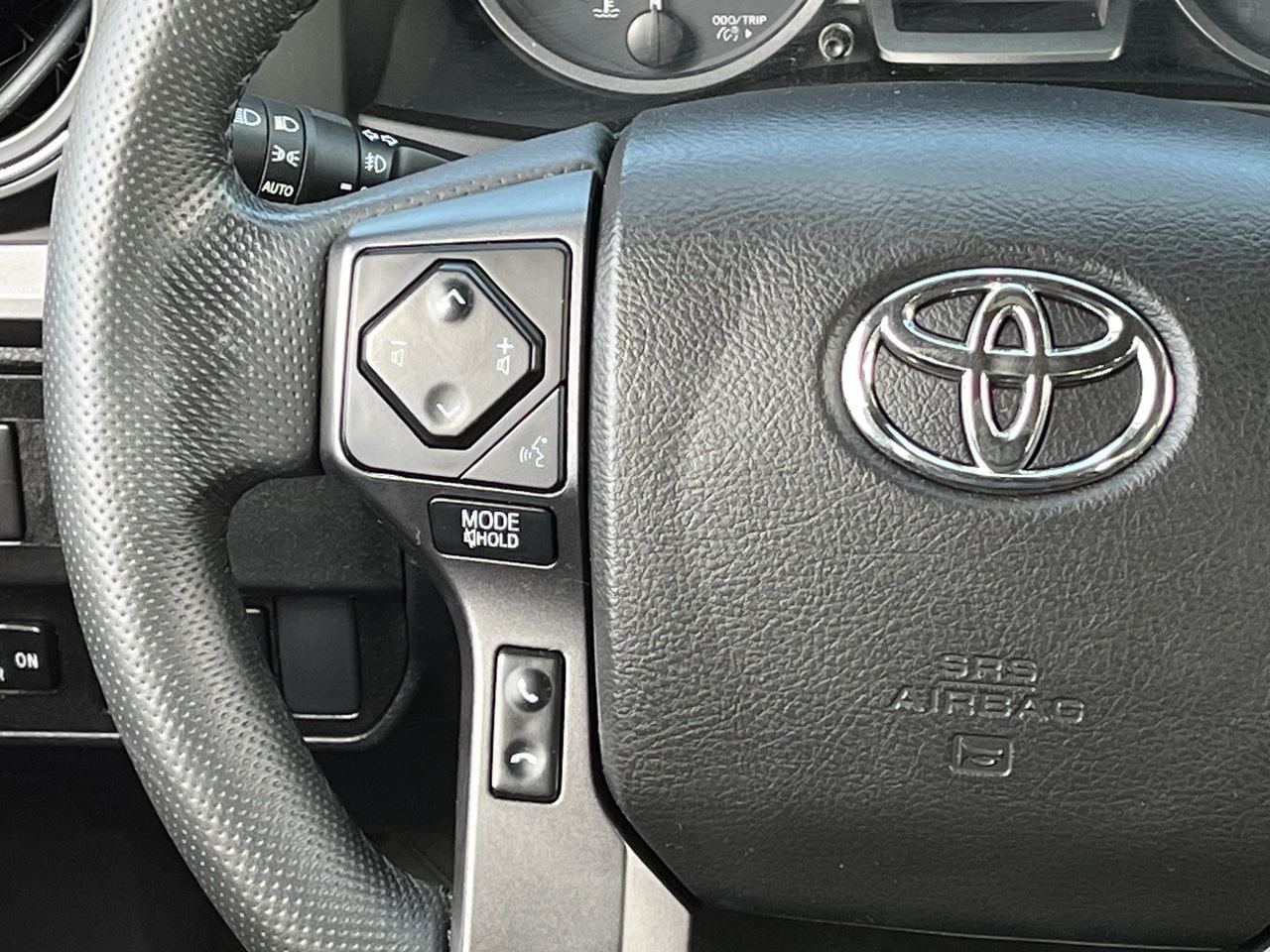 Used 2022 Toyota Tacoma TRD Sport w/ TRD Premium Sport Package AWD/4WD image 12