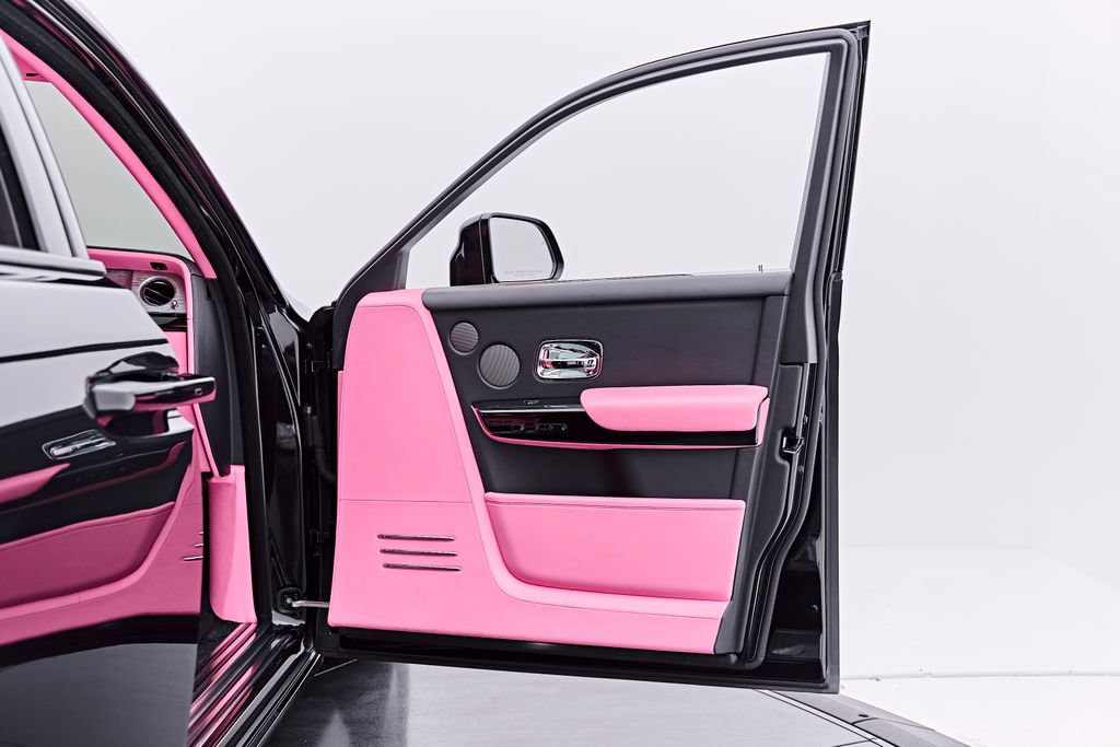 Used 2024 Rolls-Royce Phantom Sedan w/ The Phantom Package RWD image 31
