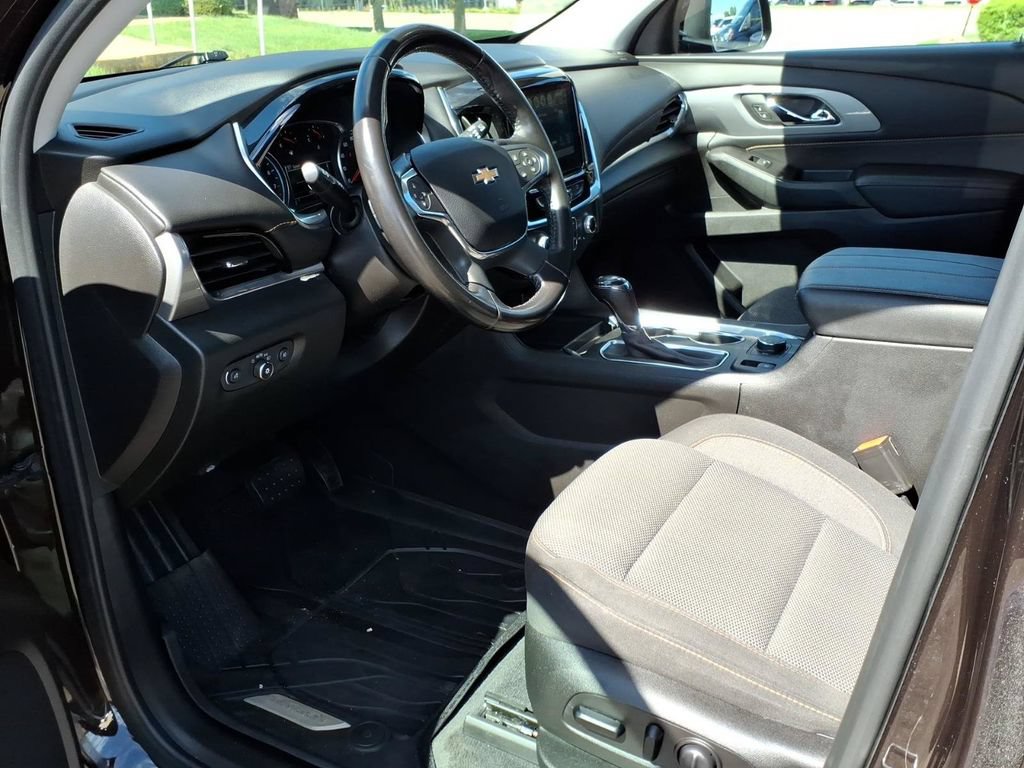Used 2019 Chevrolet Traverse LT w/ LPO, Floor Liner Package AWD/4WD image 10