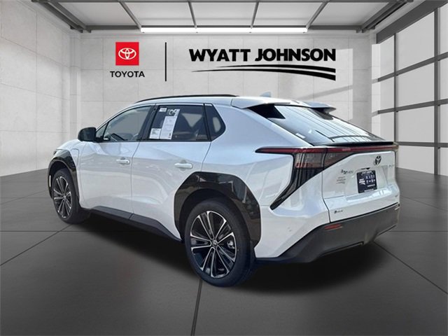 Used 2025 Toyota bZ4X AWD image 3