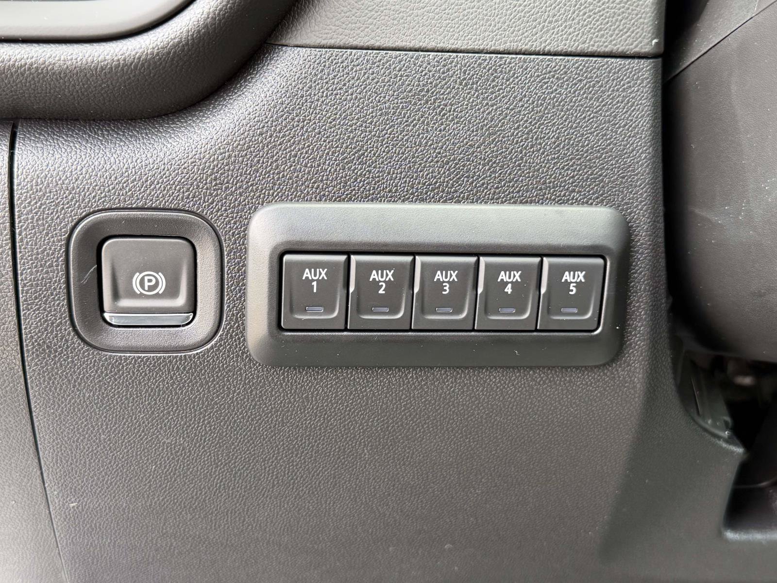 New 2026 GMC Sierra 3500 Pro AWD/4WD image 15