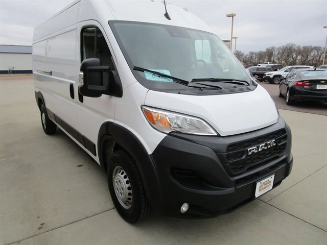 Used 2025 RAM ProMaster 2500 w/ Convenience Group image 5