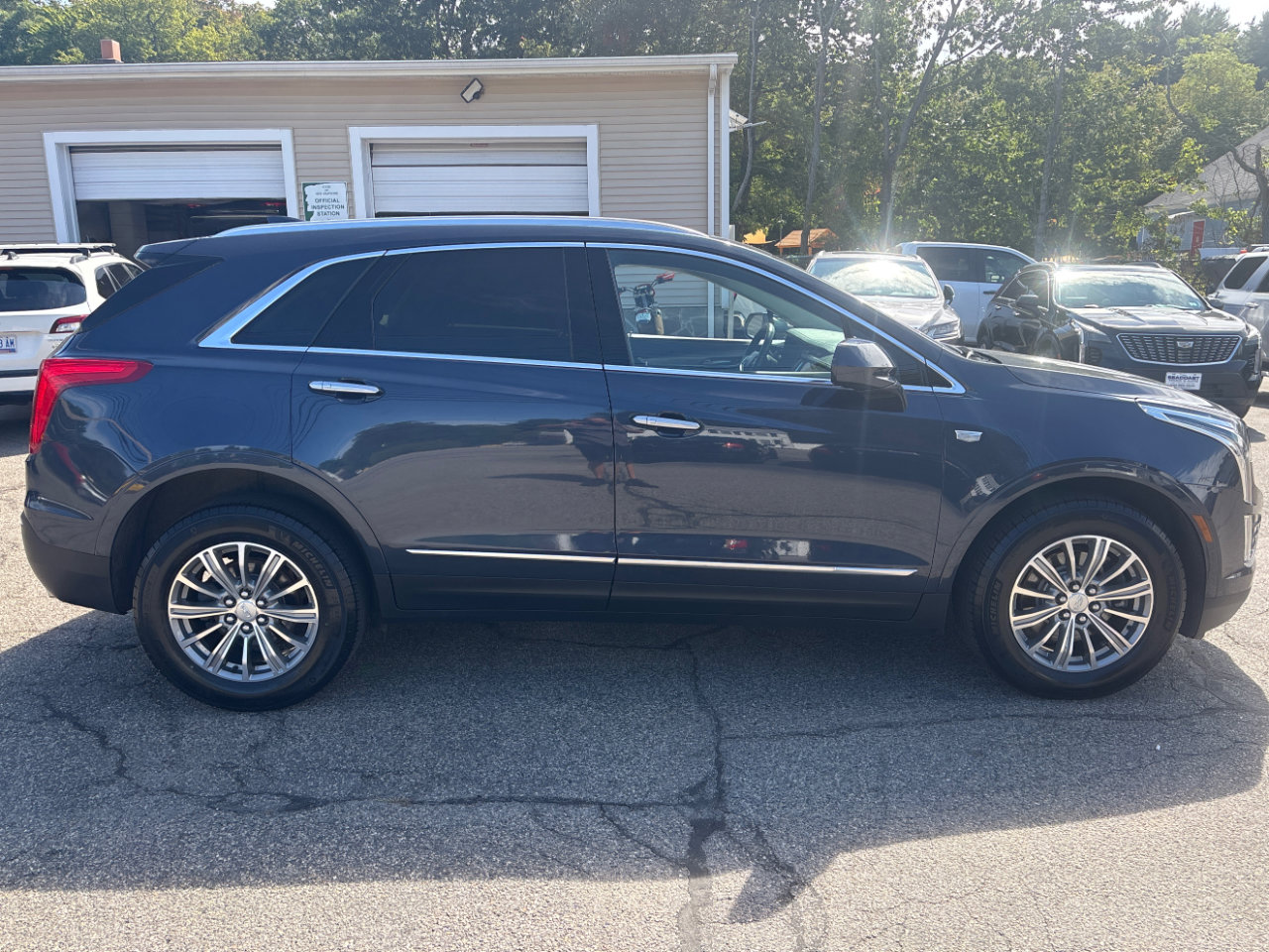 Used 2018 Cadillac XT5 Luxury w/ Driver Awareness Package image 6