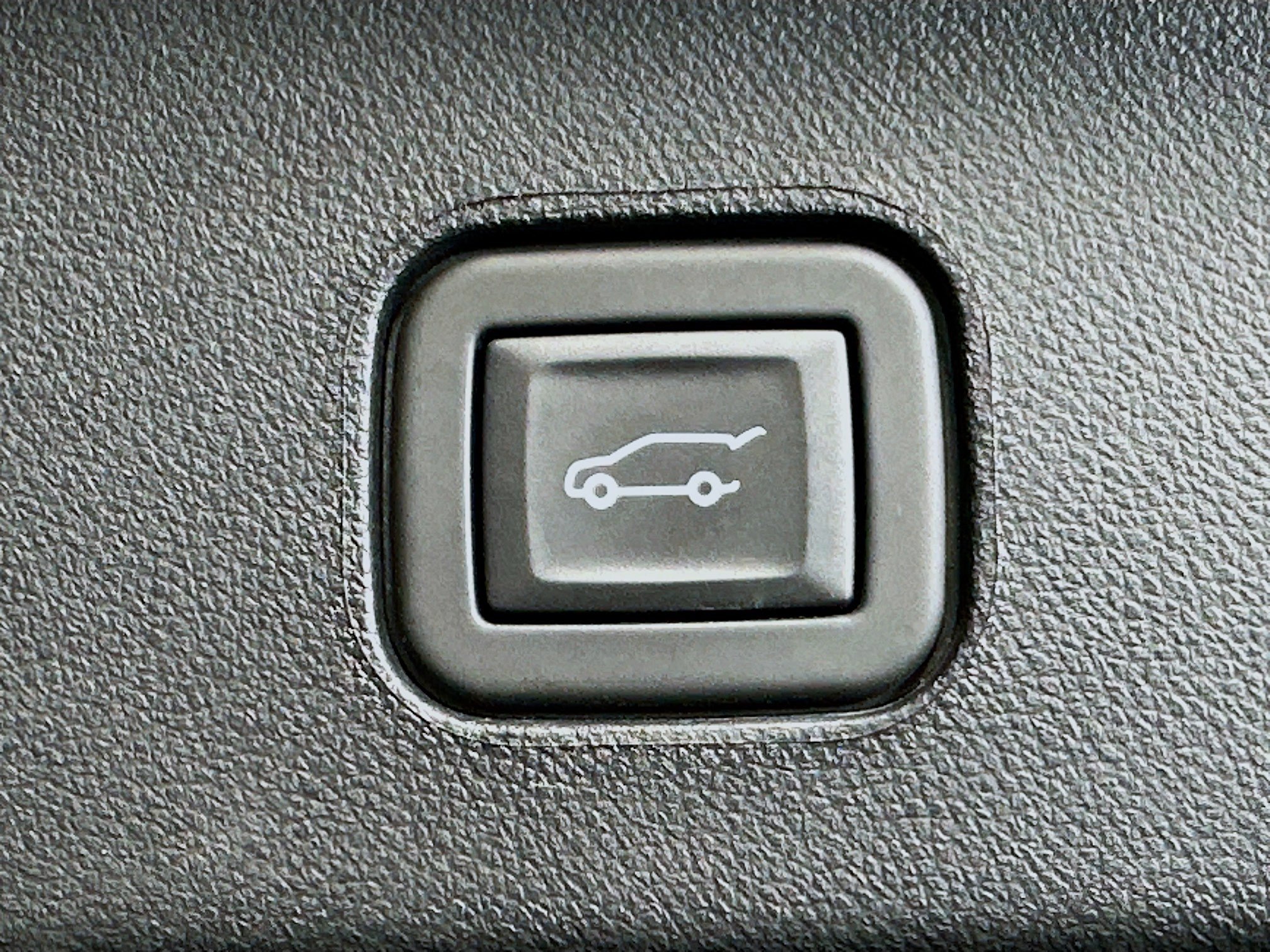 Used 2024 Cadillac Lyriq Tech RWD image 32