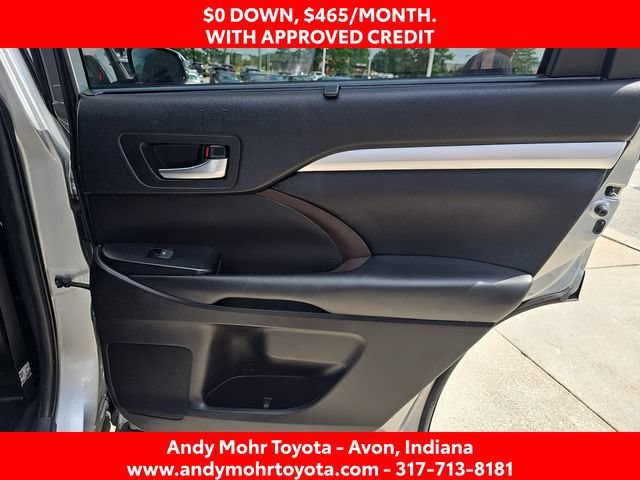 Used 2019 Toyota Highlander XLE FWD image 36
