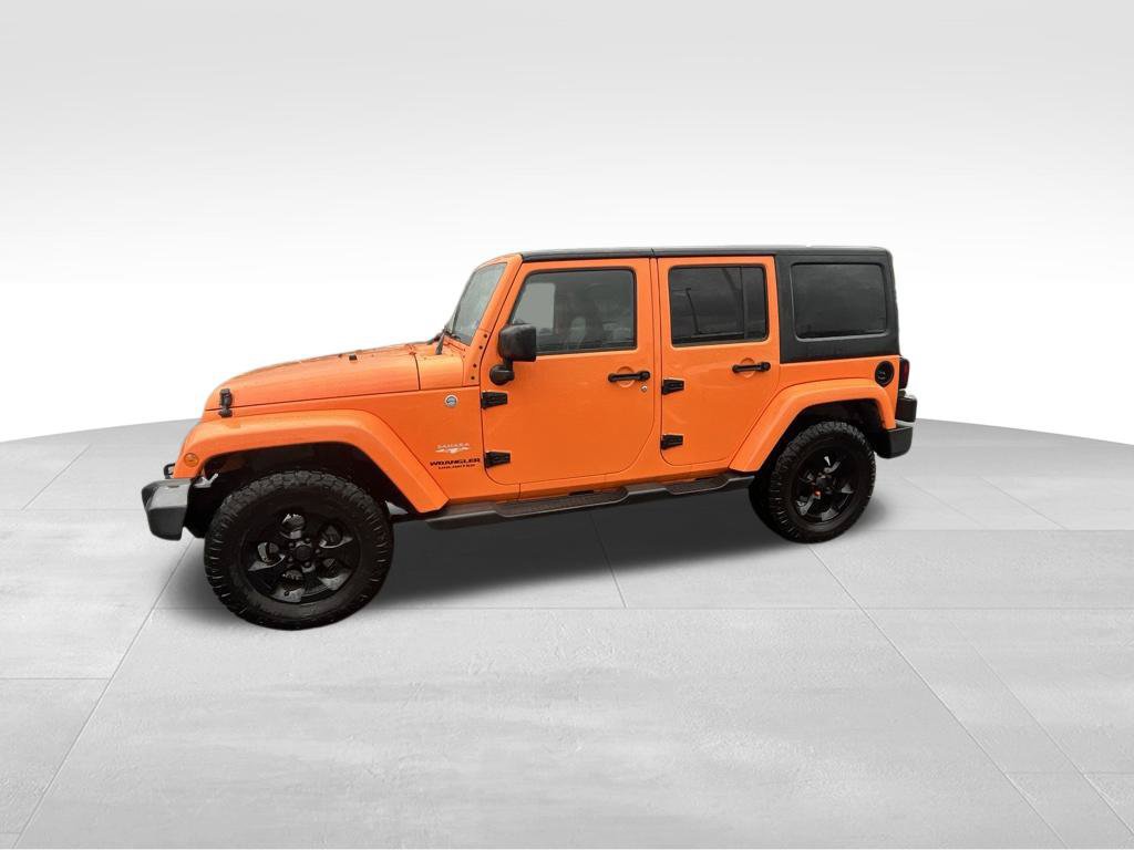 Used 2013 Jeep Wrangler Unlimited Sahara w/ Connectivity Group AWD/4WD image 3