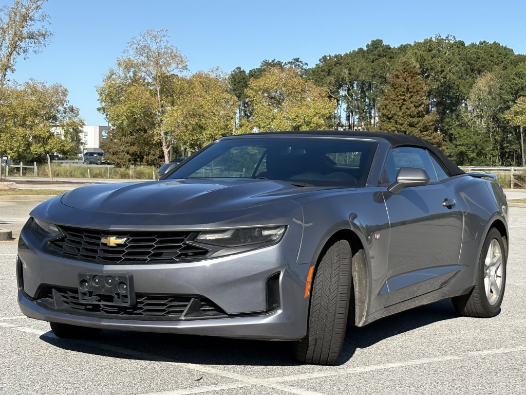Used 2020 Chevrolet Camaro LT image 3