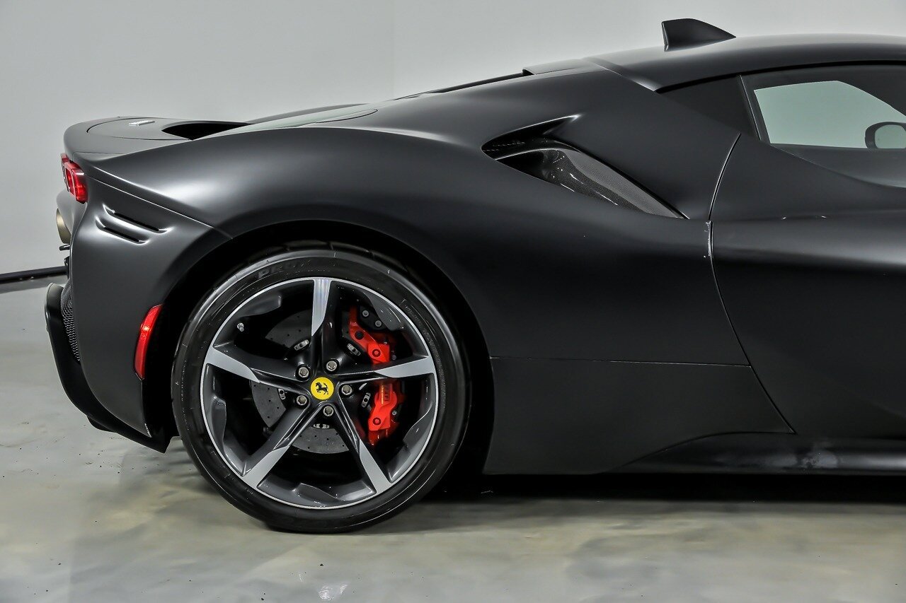 Used 2022 Ferrari SF90 Stradale image 13