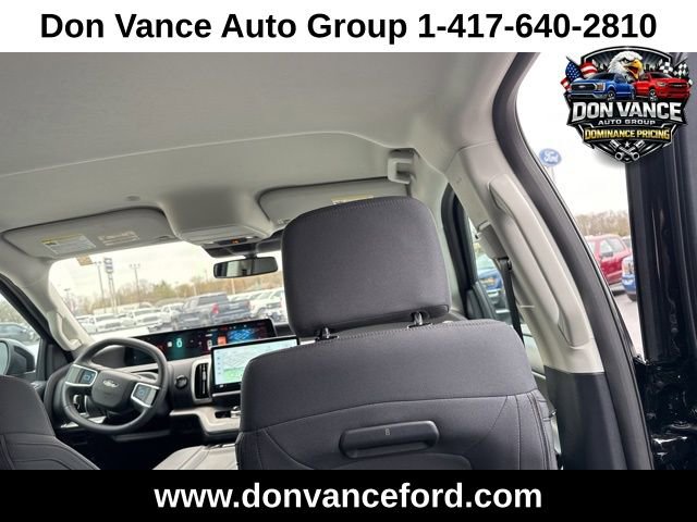 Used 2025 Ford Expedition Active image 29