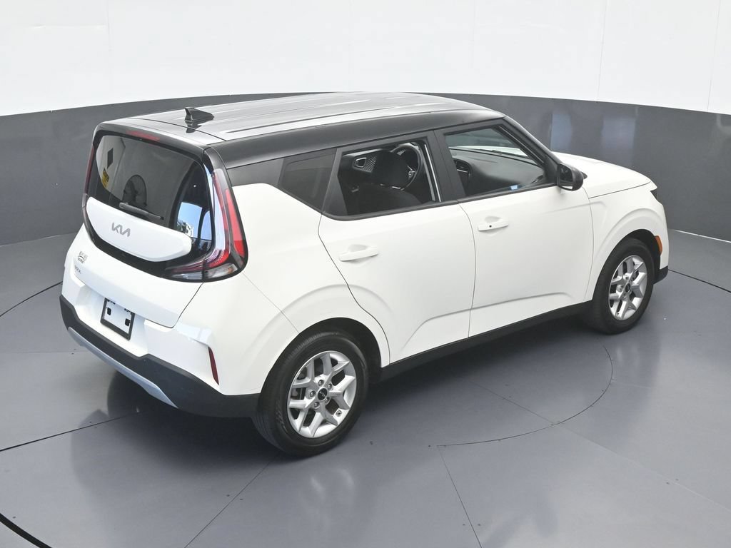 Used 2024 Kia Soul S FWD image 47