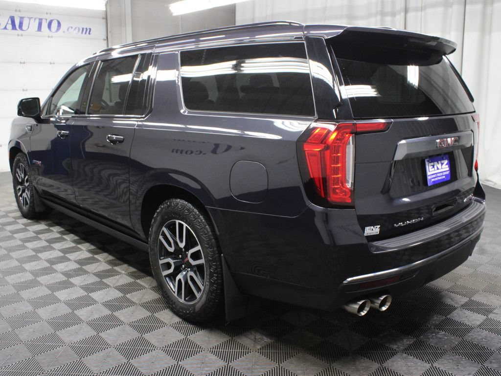 Used 2024 GMC Yukon XL AT4 w/ AT4 Premium Plus Package AWD/4WD image 7