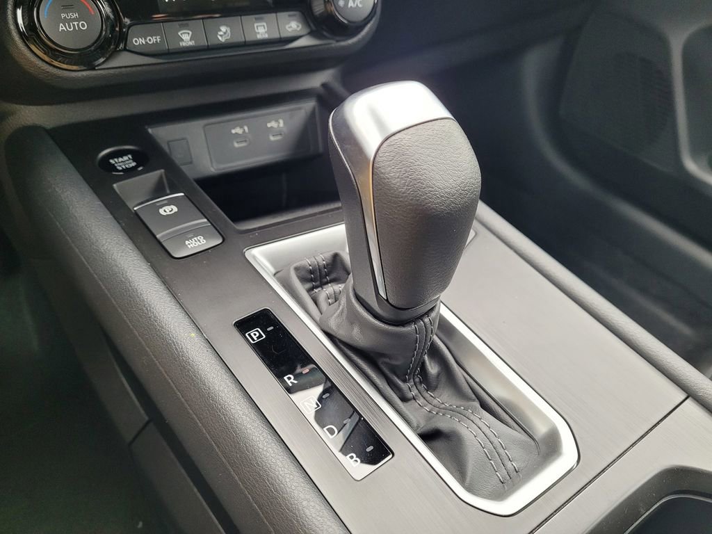 New 2026 Nissan Kicks SV image 10