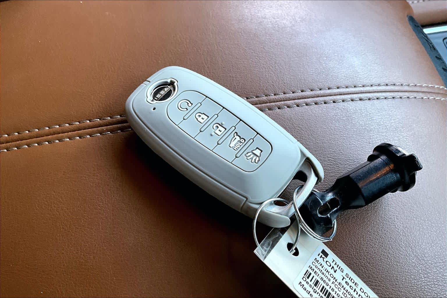 Used 2024 Nissan Pathfinder Platinum image 14