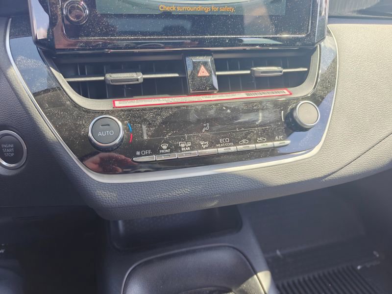 Used 2023 Toyota Corolla LE w/ LE Convenience Package image 15