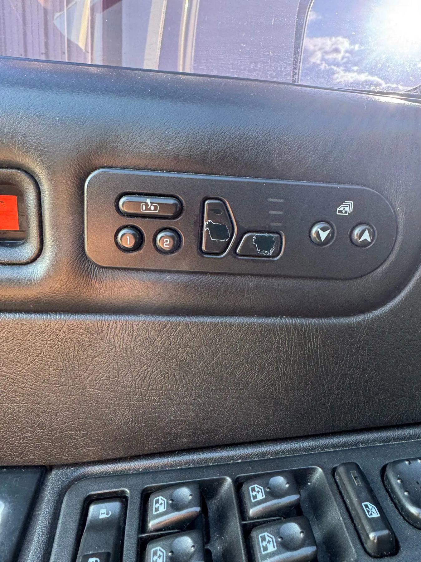 Used 2005 HUMMER H2 w/ Preferred Equipment Group image 7