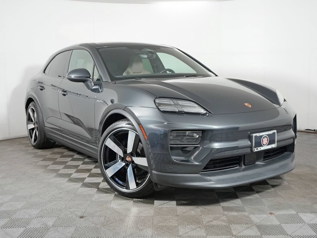 Certified 2025 Porsche Macan 4 Electric AWD/4WD image 9