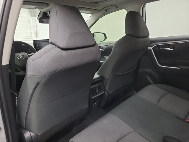 Used 2019 Toyota RAV4 XLE FWD image 13
