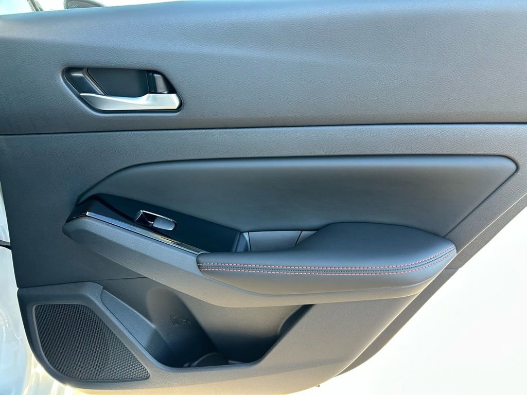 Used 2025 Nissan Altima 2.5 SR image 29